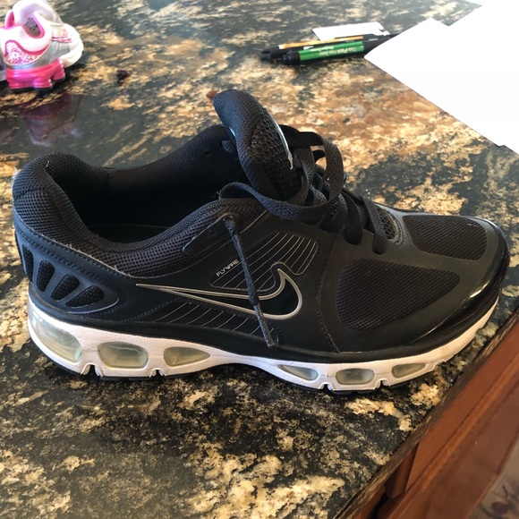 women's nike tailwind